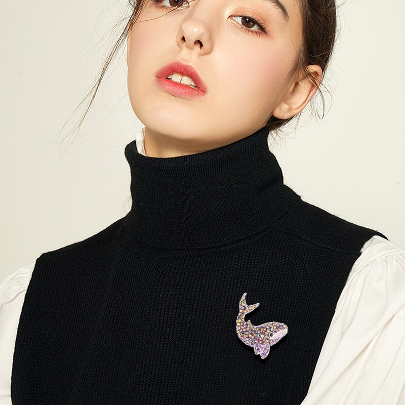 Ghim Cài Áo Hình Cá Mập Đính Đá Thời Trang