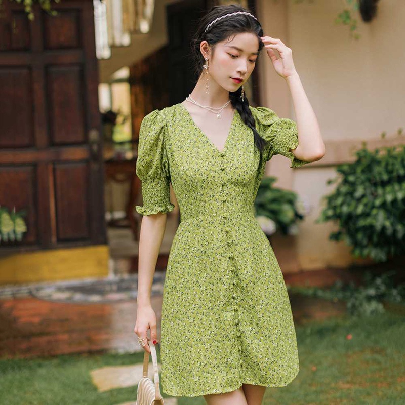 Đầm IELGY họa tiết hoa nhí cổ chữ v dáng ôm màu xanh lá thời trang cho nữ