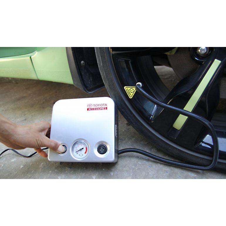 Bơm lốp xe ô tô xe máy TOYOTA  Accessories chính hãng mạnh mẽ bền bỉ bảo hành 1 năm đổi mới