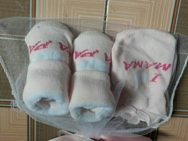 Combo 2 đôi tất hộp quà Carter sơ sinh