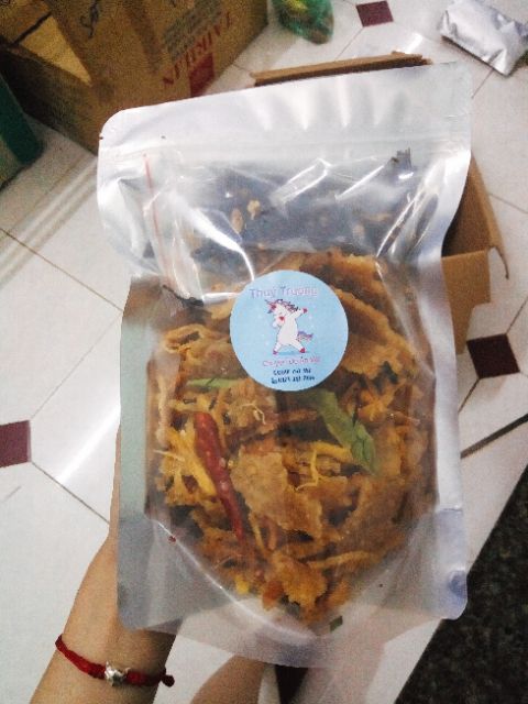 Cơm chiên khô gà topping rong biển Thúy Trương. | BigBuy360 - bigbuy360.vn