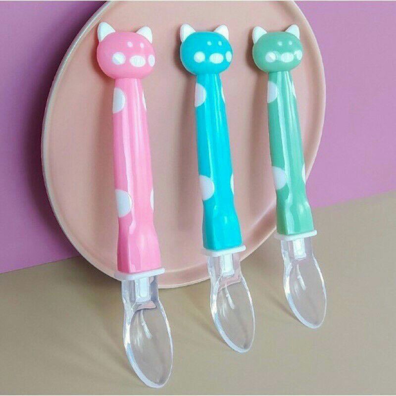 thìa ăn dặm silicon cho bé từ 6 tháng