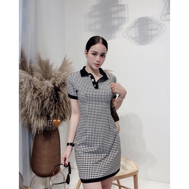 Váy DÍC DẮC phối bo cúc