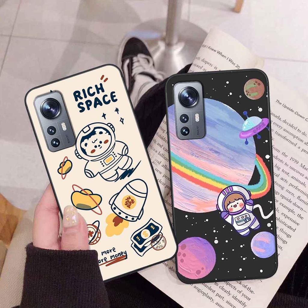 Ốp Xiaomi 12 / 12 Pro in hình vũ trụ, phi hành gia bầu trời cute dễ thương