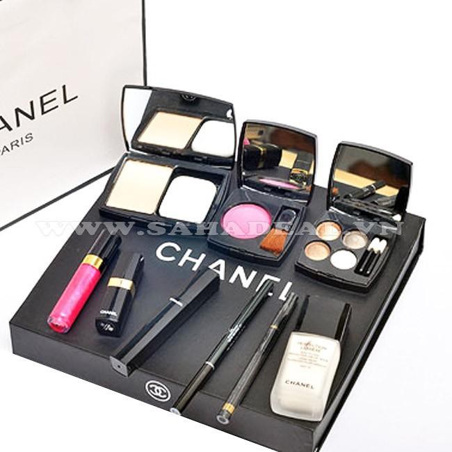 SET TRANG ĐIỂM 9 MÓN TẶNG KÈM HỘP VÀ TÚI ĐỰNG CAO CẤP
