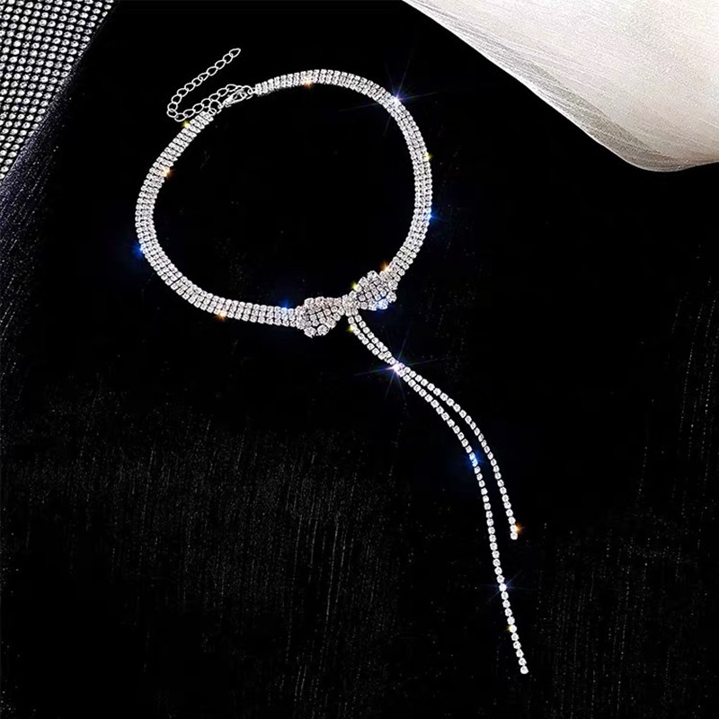 Vòng Cổ Chuỗi Xích Thắt Nơ Đính Đá Kim Cương Thời Trang Cao Cấp