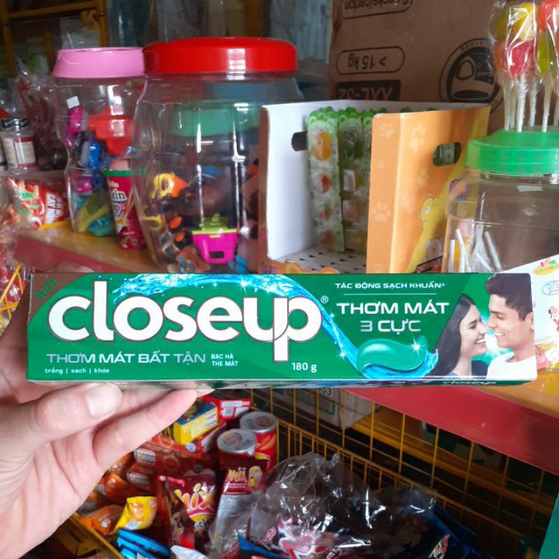 Kem đánh răng closeup thơm mát 3 cực 180g / 230g