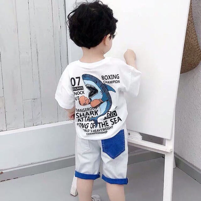 Áo cá mập cho bé