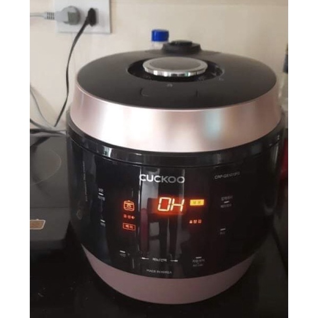NỒI CƠM ÁP SUẤT ĐIỆN TỬ CUCKOO CRP-QS1010FG 1,8L HÀN QUỐC