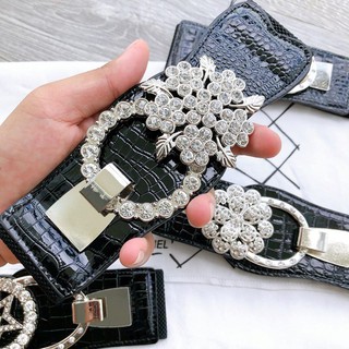 Đai váy hoa đá dập vân da cá sấu