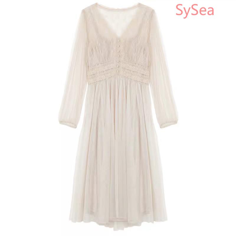 Đầm dài tay phối lưới sành điệu cho nữ