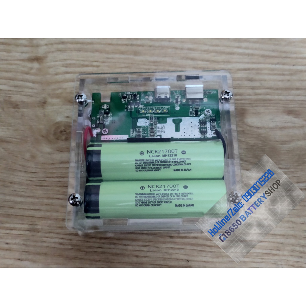 [SDP2] Box sạc dự phòng bằng mica sử dụng 2 pin 21700 10.000mah có sạc nhanh QC3.0 báo pin bằng 4 đèn led