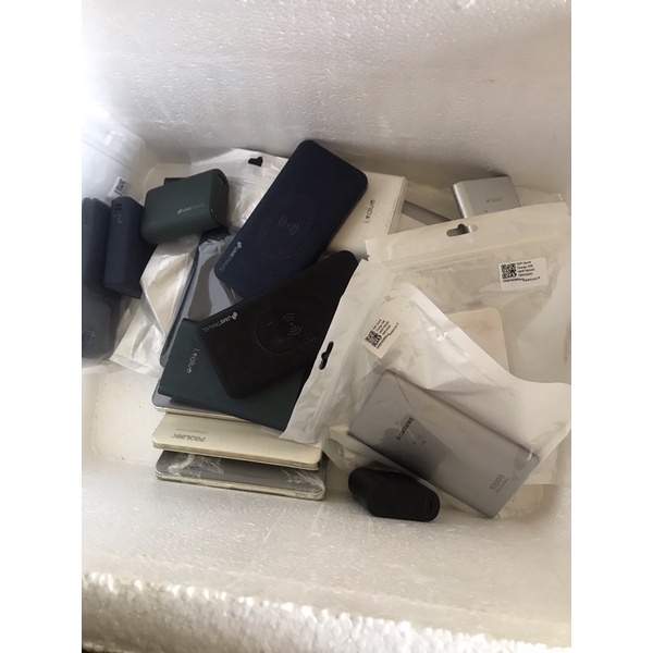 Sạc dự phòng cũ 10000mah -20000mah ngẫu nhiên