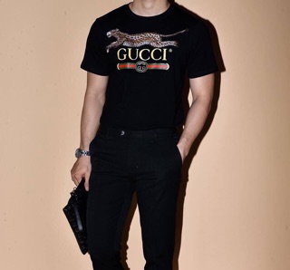 Áo thun nam Gucci.