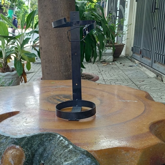 Gía treo để bình chữa cháy bằng sắt