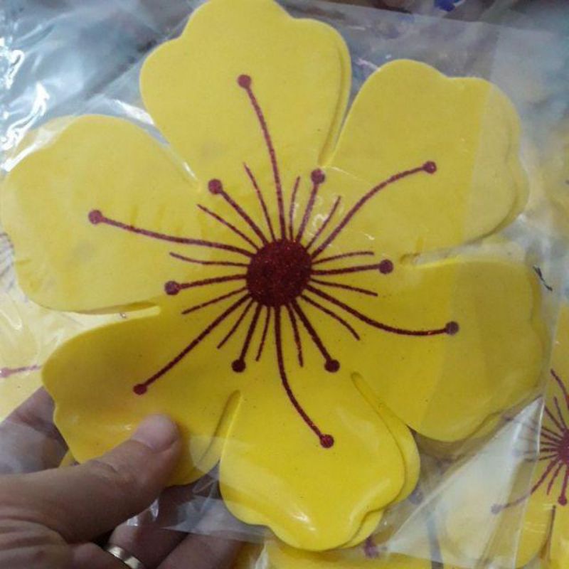 Hoa mai vàng xốp trang trí nhà cửa ngày tết
