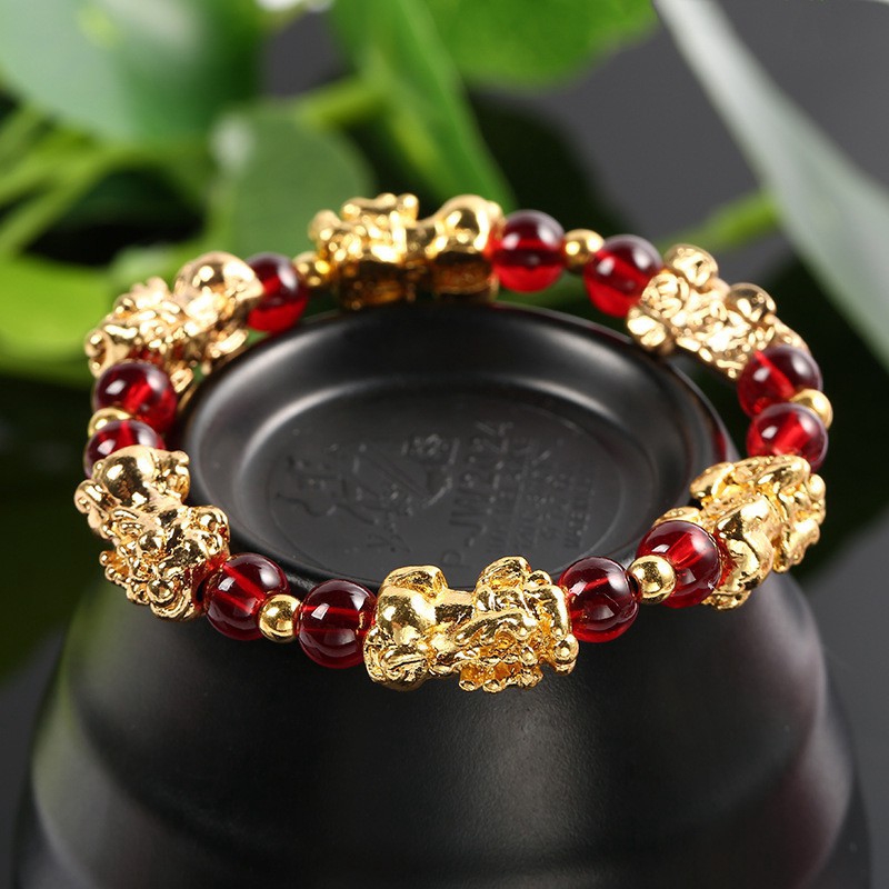 Vòng tay mạ vàng đính đá mã não đỏ sang trọng độc đáo