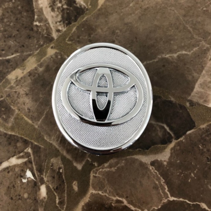 Sản Phẩm  Sản phẩm Logo chụp mâm, vành bánh xe ô tô Toyota  Đường kính 57mm dùng cho xe Vios, Yaris và Altis ..