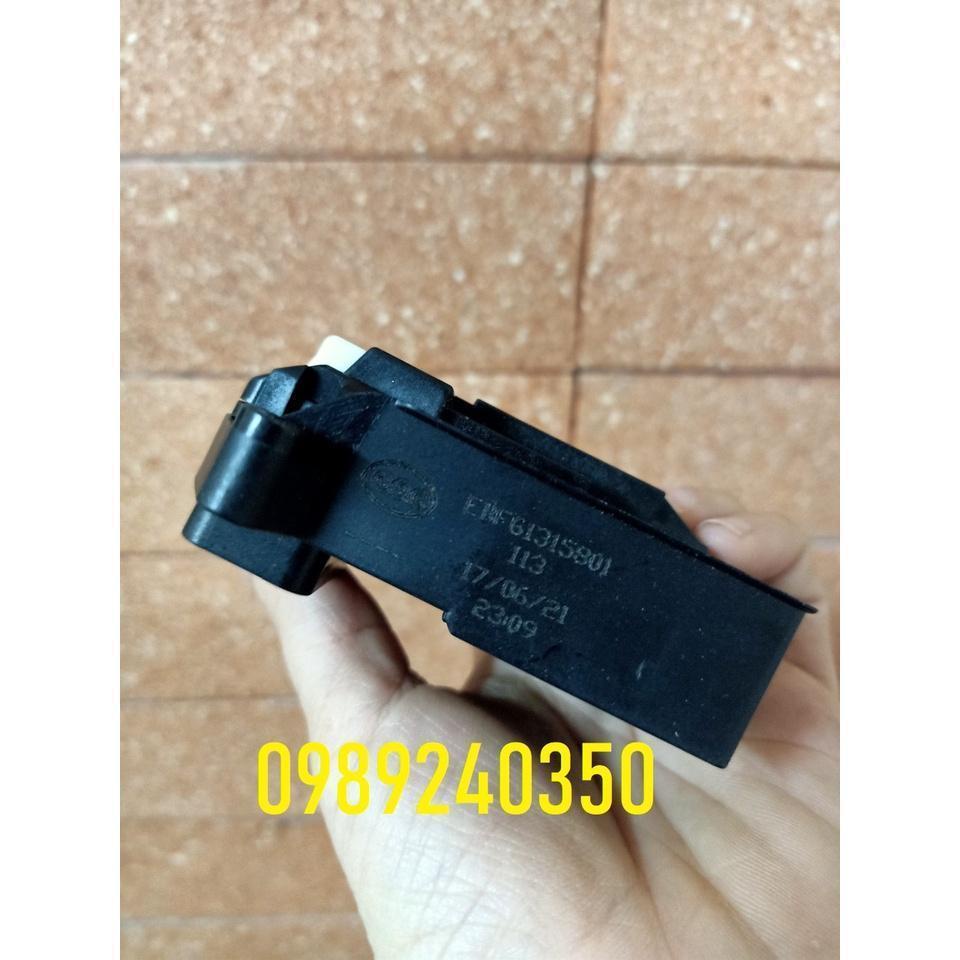 Công tắc khóa cửa máy giặt LG 9kg FC1409S3W chính hãng