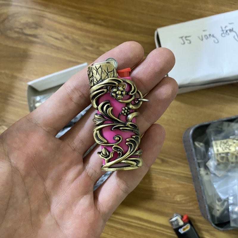 Vỏ Bic j5 Kim Loại Hoa Lá - Kèm Dây Chuyền