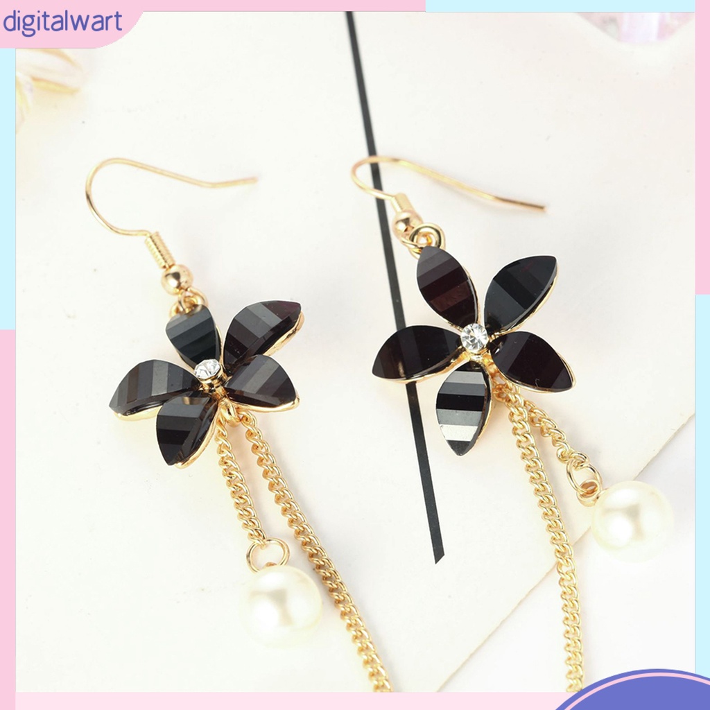 Đôi bông tay họa tiết hoa và ngọc trai thời trang cho nữ