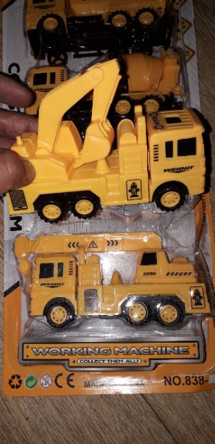 Sét 4 chiếc xe công trình hoặc 4 xe cứu hỏa bằng nhựa chạy chớn