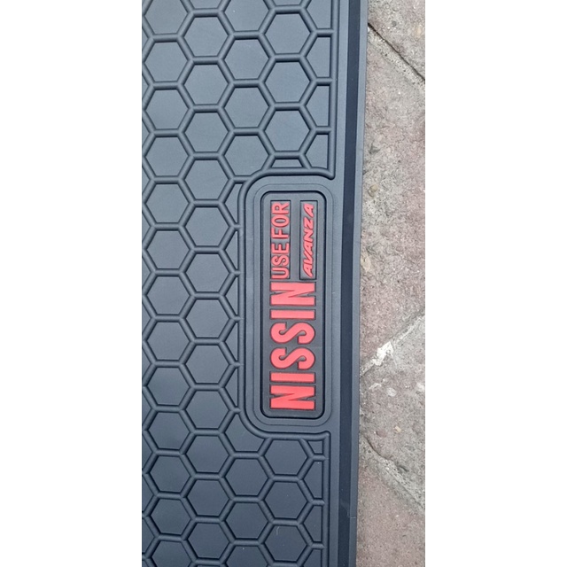 Thảm lót sàn cao su xe Toyota Avanza 2021 2022 2023 màu đen chữ đỏ, lót sàn ô tô cao su đúc không mùi vừa khít xe