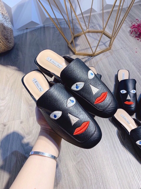 Dục da hình mặt người