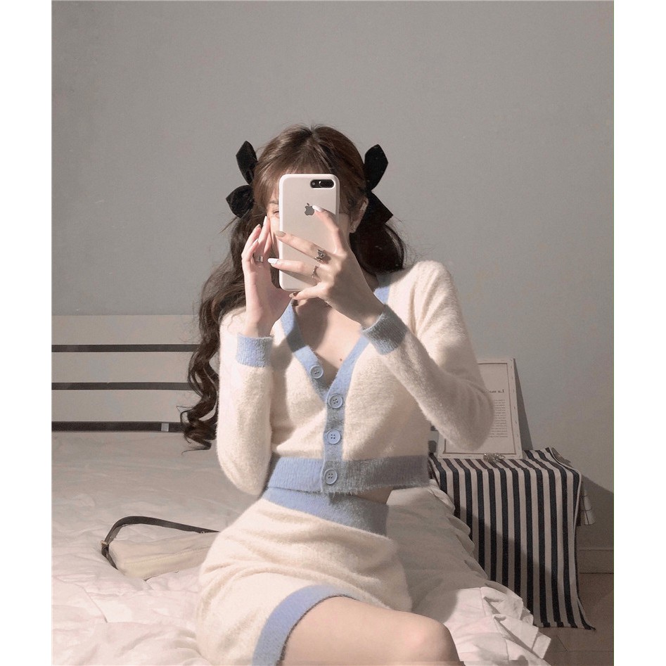 Set áo len tay dài croptop cổ V có cúc áo trắng xanh + váy suông ngắn len ulzzang