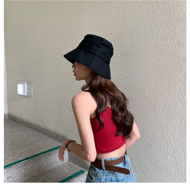 Áo hai dây dáng ngắn thiết kế đơn giản hợp thời trang