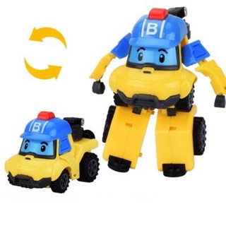 1 chú Robocar biến hình.