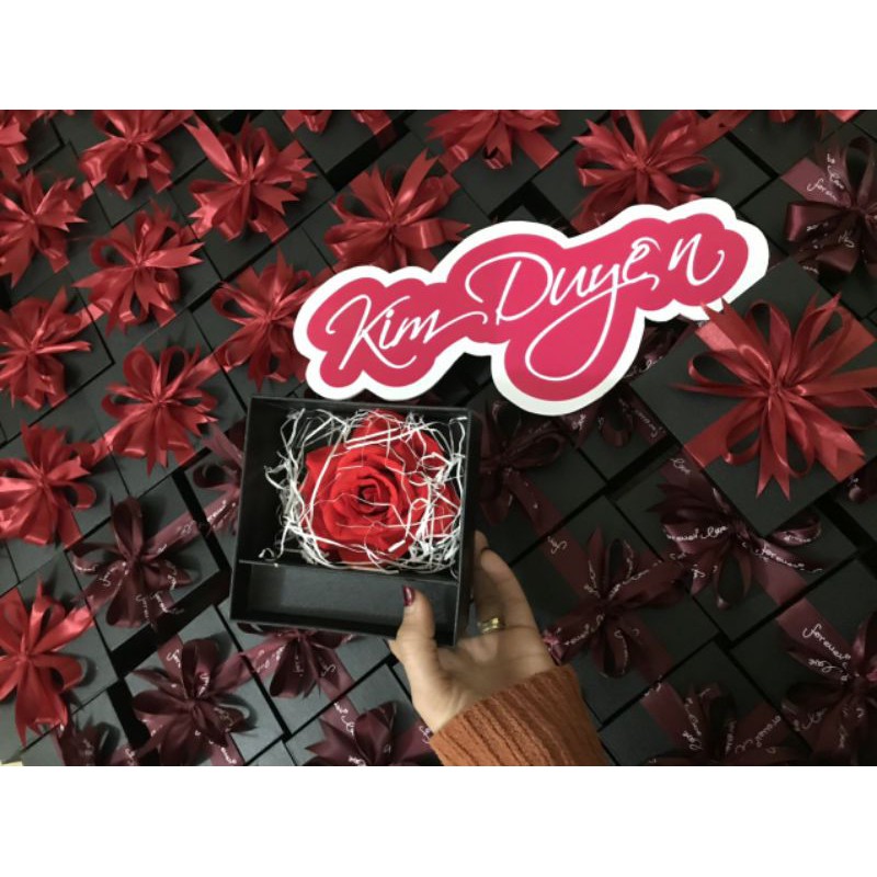 Hộp hoa đựng son kem dài cao cấp kèm nơ + hoa  sỉ giá cực tốt  Zalo 0973163558.