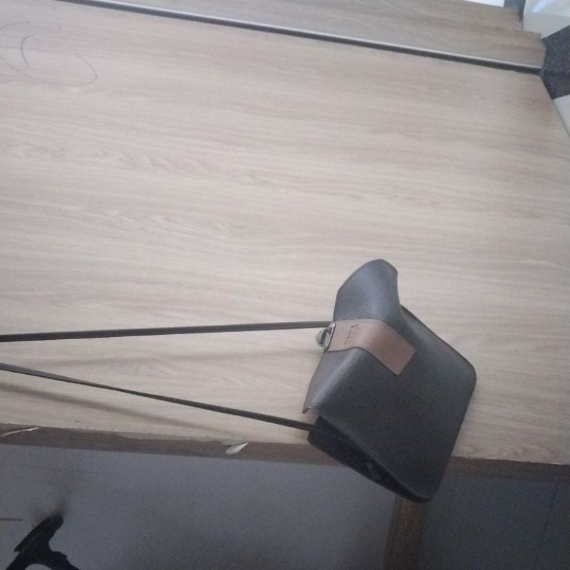 ví đeo chéo pious