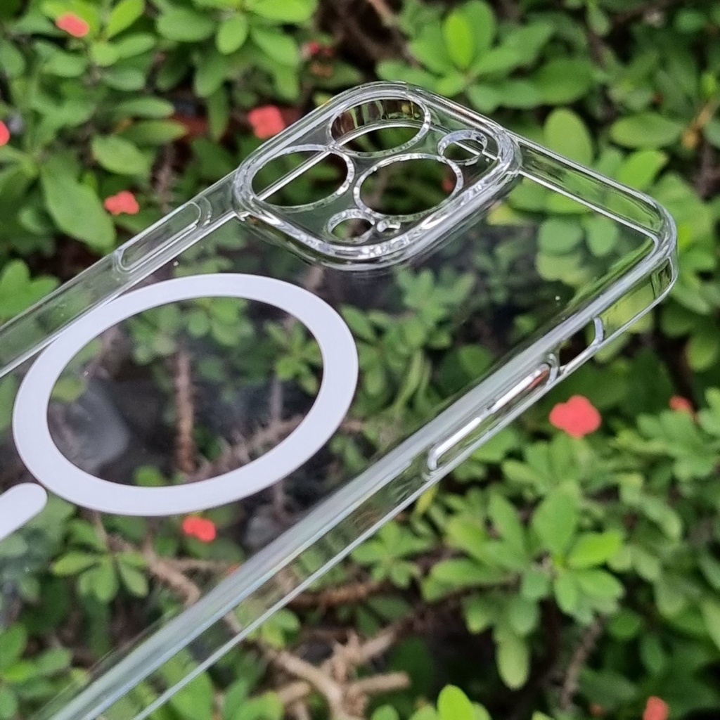 Ốp lưng X&M trong mỏng bảo vệ camera hỗ trợ sạc Magsafe iPhone 14 Plus, 14 Pro, 14 Pro Max chính hãng