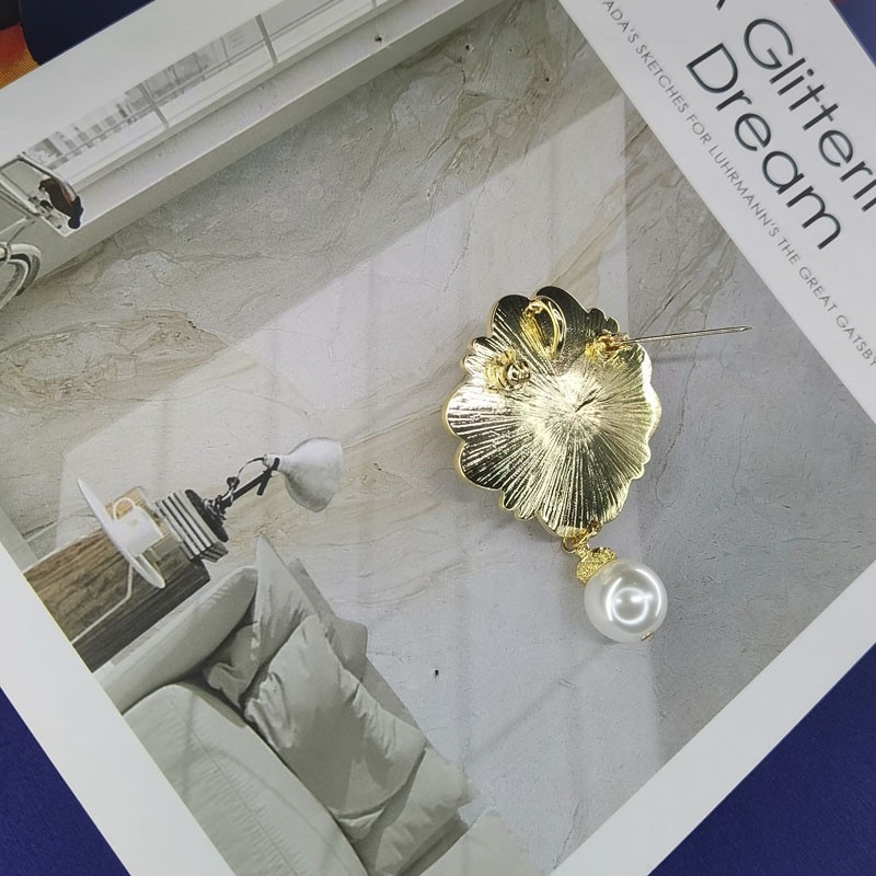 Trâm Cài Áo Đính Đá Và Ngọc Trai Giả Toàn Diện Phong Cách Cổ Điển