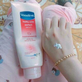 Dưỡng thể Vaseline X10 Thái Lan