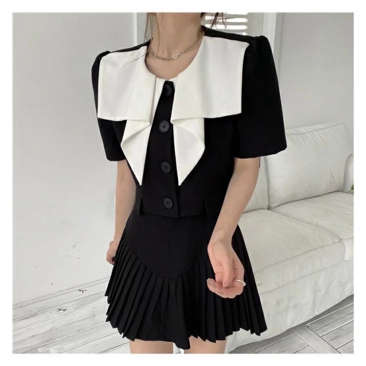 [HCM] Set bộ nữ, set bộ chân váy xếp ly áo kiểu cổ newtrend màu trắng đen SKUS-92