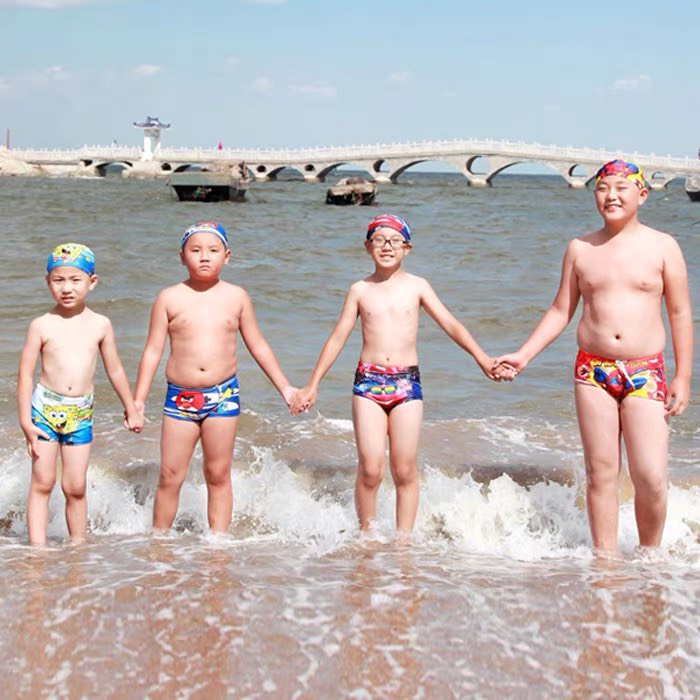 Quần bơi bé trai đi biển hoạt hình Marvel kèm mũ và dây rút cao cấp