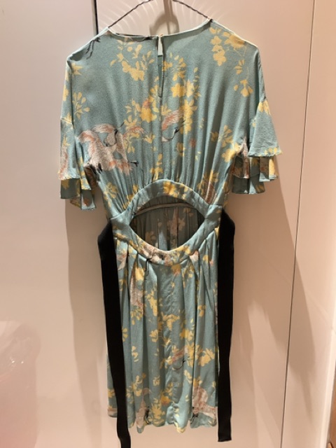 Đầm Hoa hở lưng Zara (Authentic) size XS