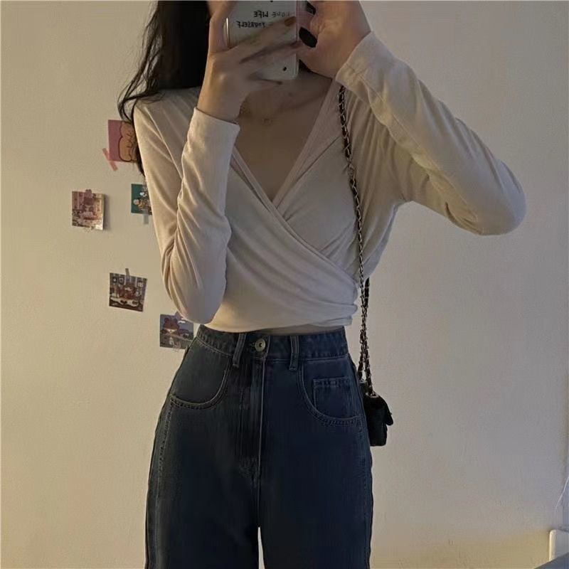 Áo thun croptop tay dài cổ chữ V thiết kế mới quyến rũ thời trang mùa thu dành cho nữ 2021