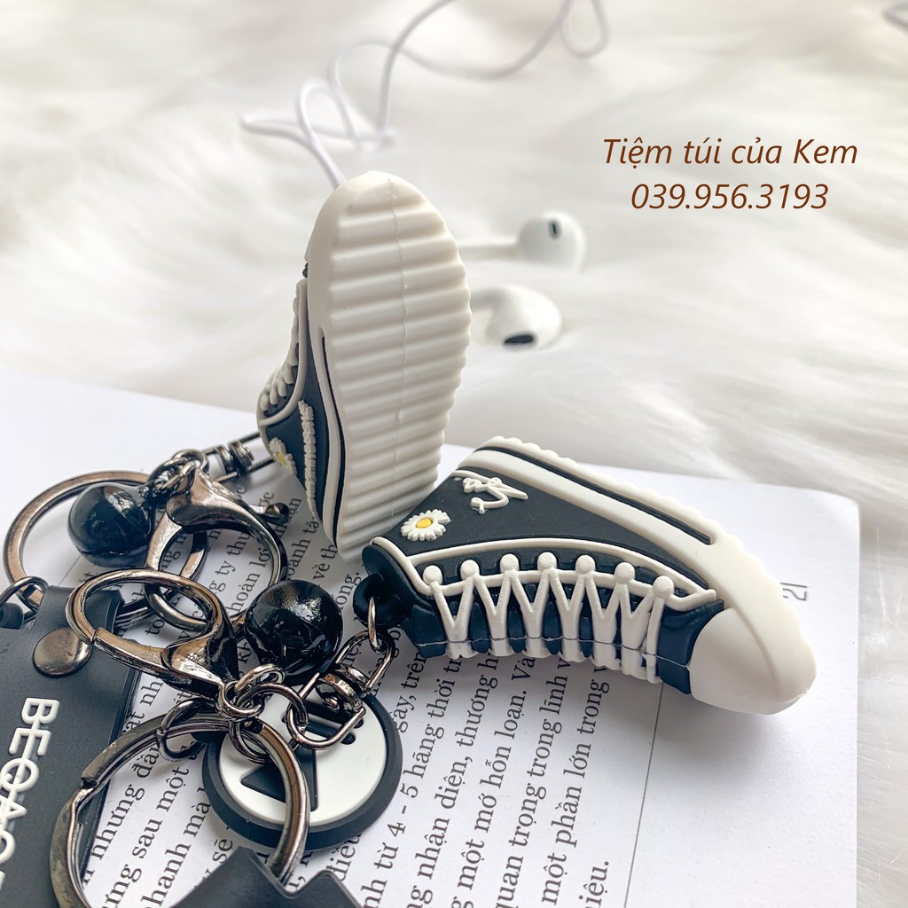 Móc khóa dễ thương Giày hoa cúc Converse xinh xắn MK04