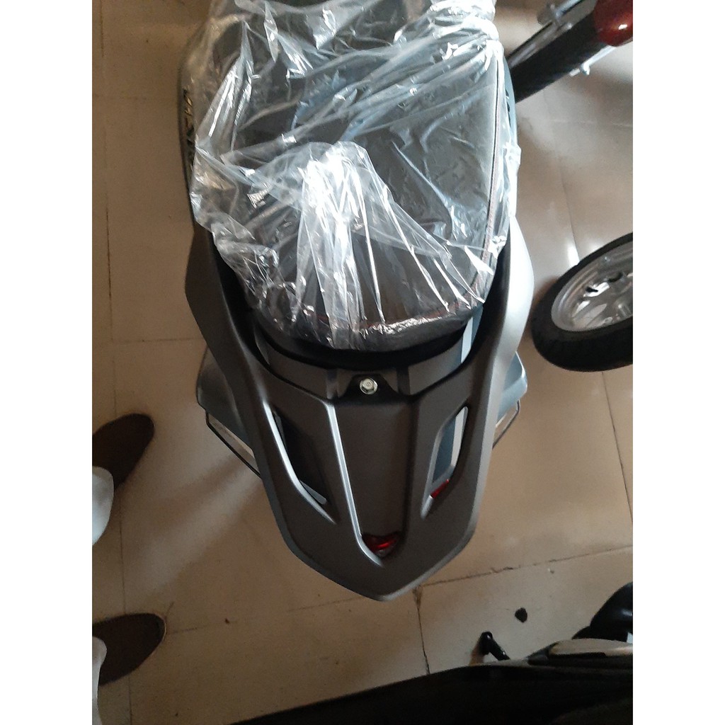 Tay dắt sau tay sách vision 2021-2022-2023 màu đen mờ honda