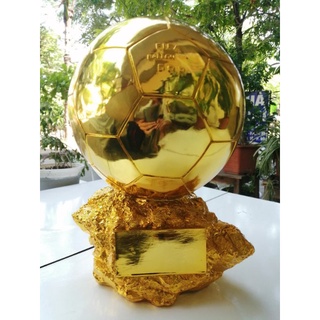 Mô hình cup quả bóng vàng