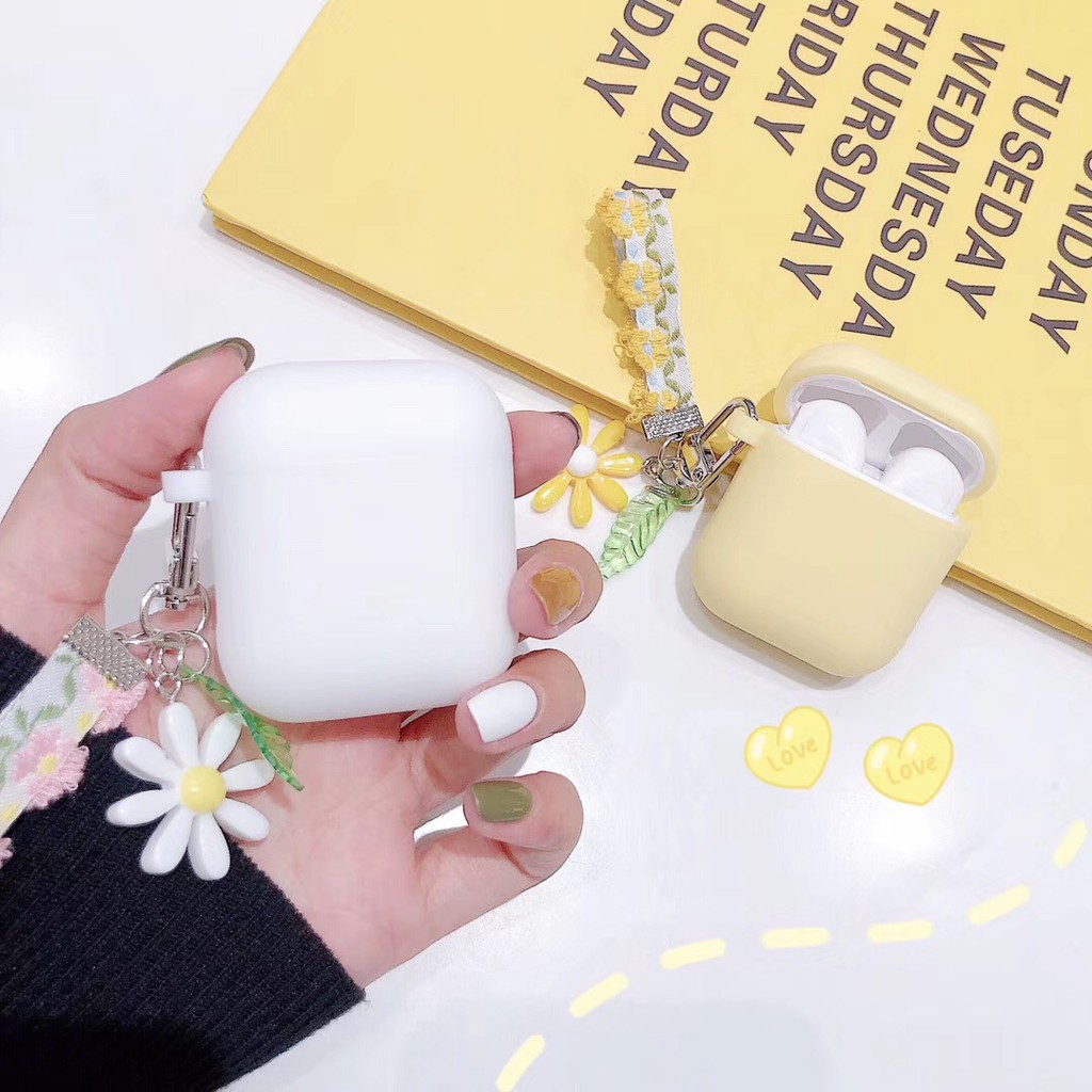 Vỏ bọc hộp sạc tai nghe Airpods bằng silicon hình bông hoa có móc khóa