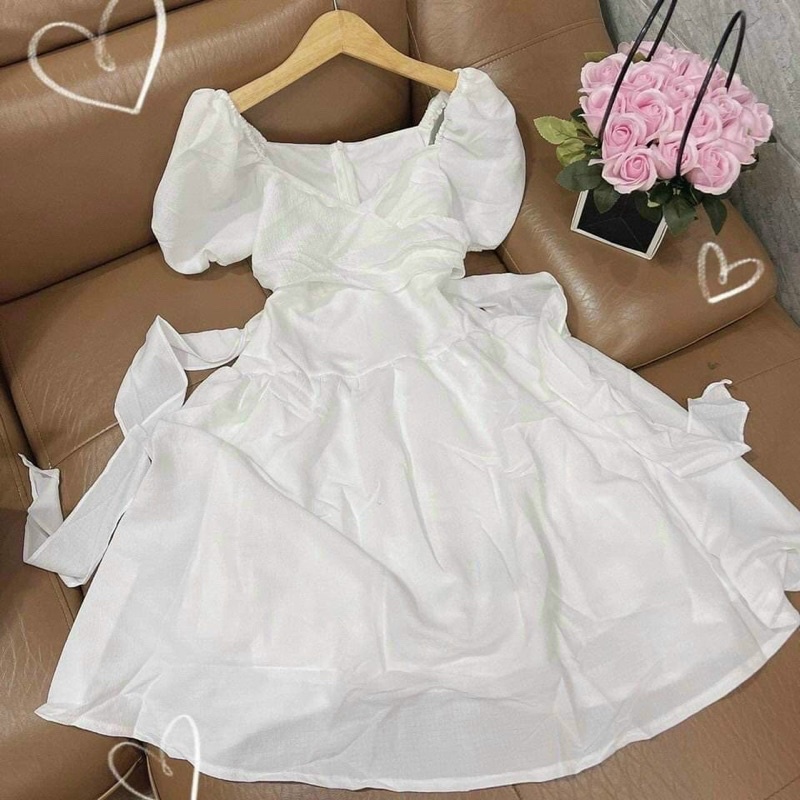 ĐẦM XOÈ TRẮNG CHÉO NGỰC