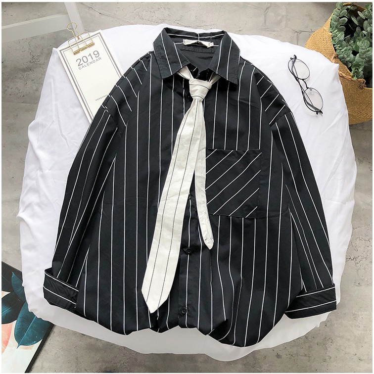 (A129) áo sơ mi unisex kẻ sọc kèm cà vạt 2 màu đen - trắng | BigBuy360 - bigbuy360.vn