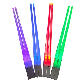 Đôi đũa có đèn led phát sáng độc đáo