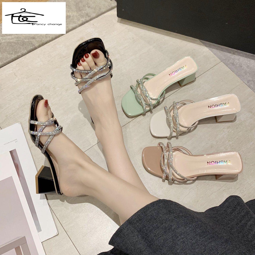 2022 Dép cao gót thời trang mới