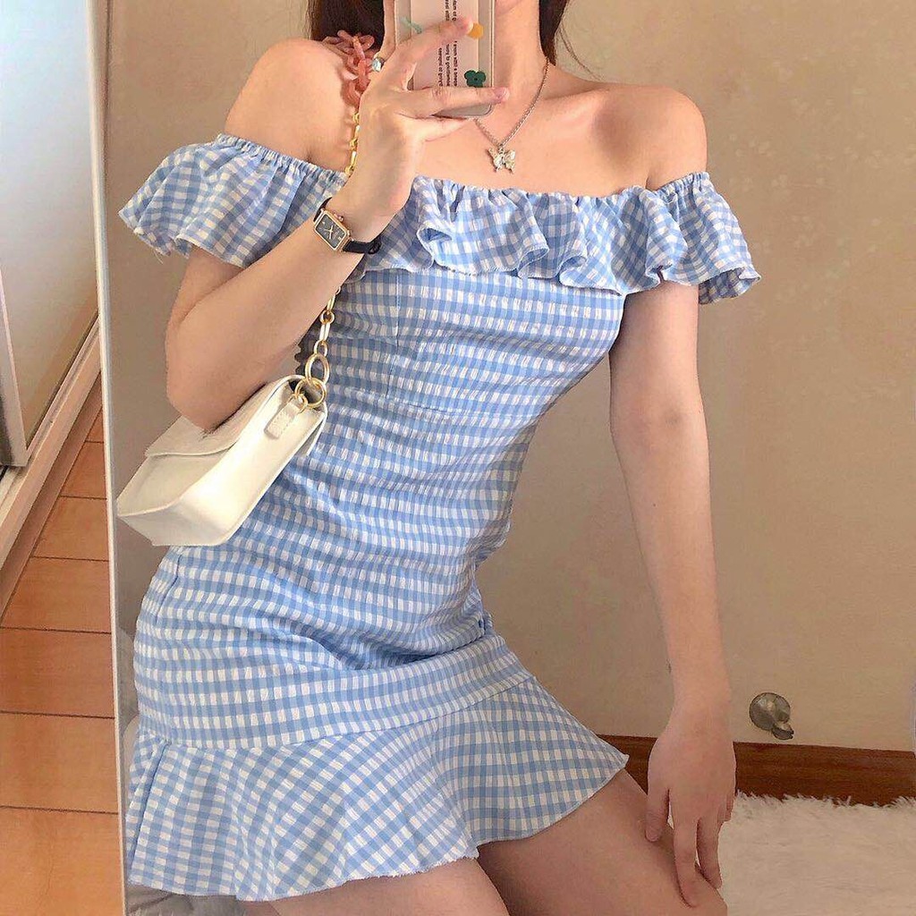 [Mã SKAMSALEP6 giảm 10% tối đa 100K đơn 150K] Váy kẻ hở vai bèo nhún - V004 | BigBuy360 - bigbuy360.vn