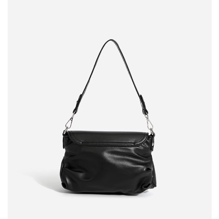 LOẠI 1 - Túi xách kẹp nách da form mềm màu đen kèm theo 2 loại dây đeo: đeo chéo và kẹp nách